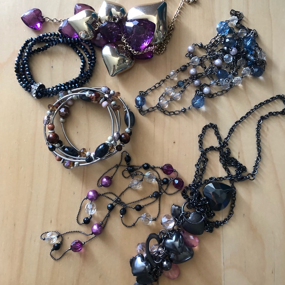 Fashion jewelry bundle.